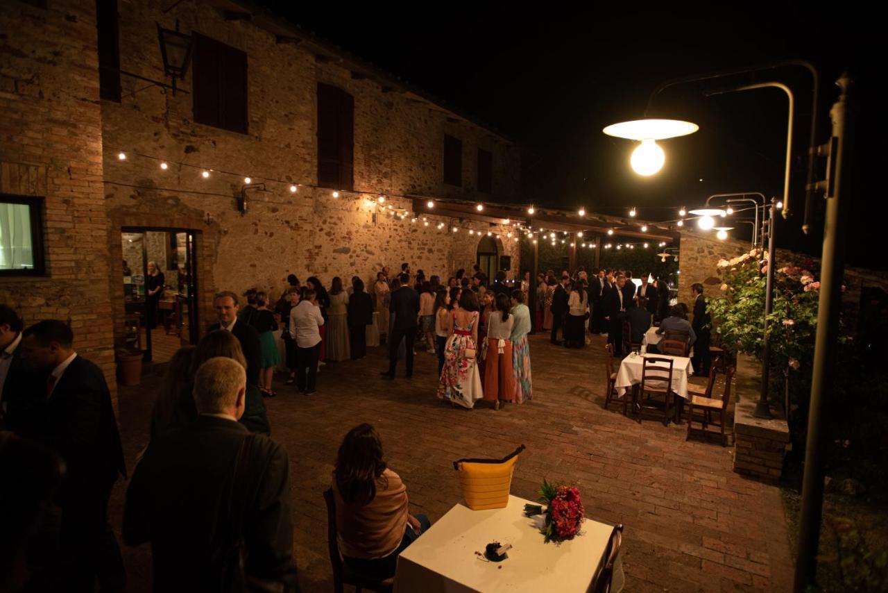 Albergo Ristorante Da Vestro Monticiano Buitenkant foto