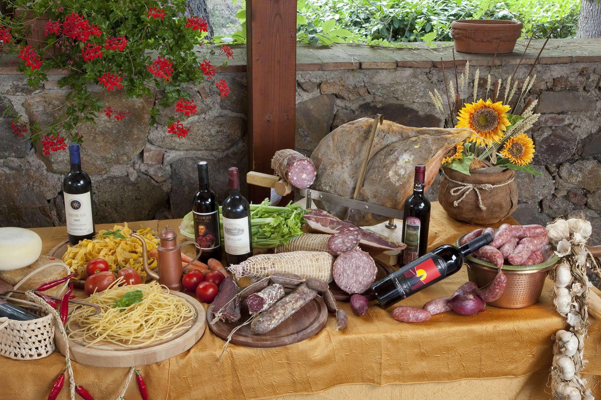 Albergo Ristorante Da Vestro Monticiano Buitenkant foto
