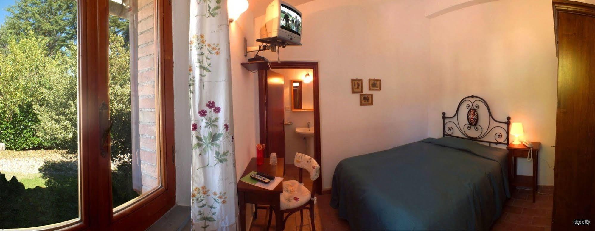 Albergo Ristorante Da Vestro Monticiano Buitenkant foto