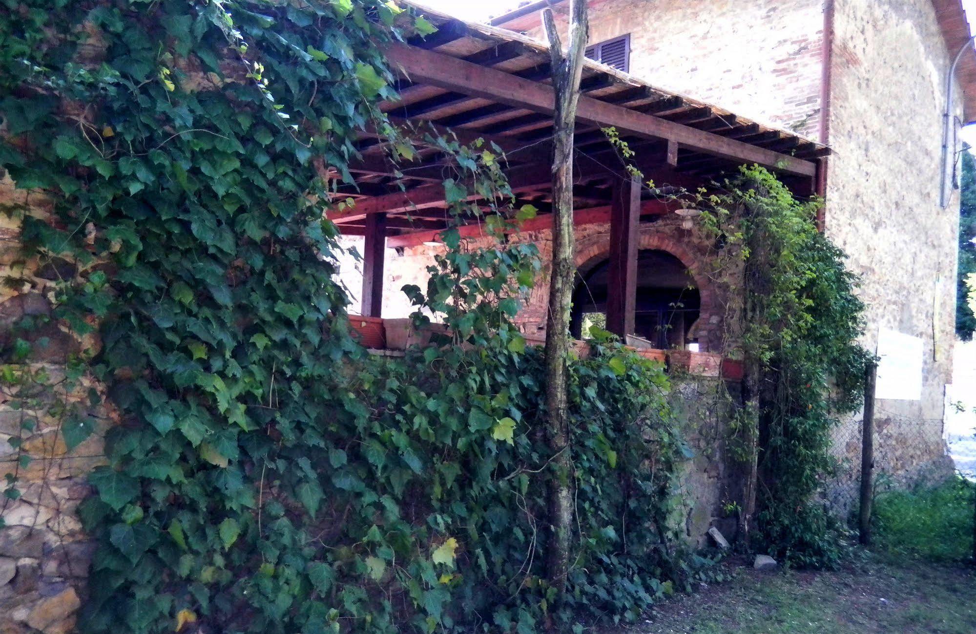 Albergo Ristorante Da Vestro Monticiano Buitenkant foto
