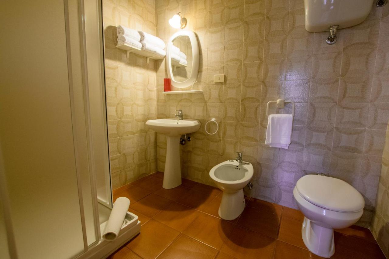 Albergo Ristorante Da Vestro Monticiano Buitenkant foto